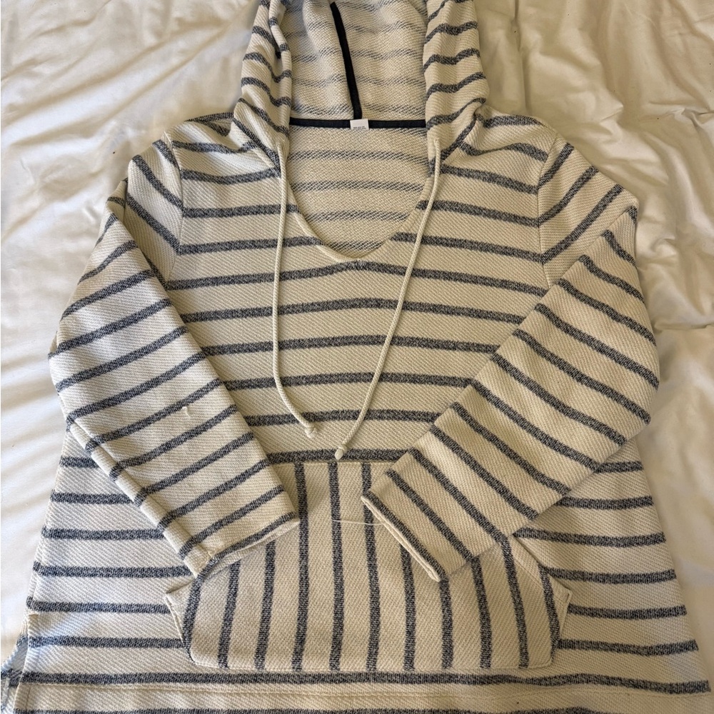Old Navy Cream and Gray Striped Sweater